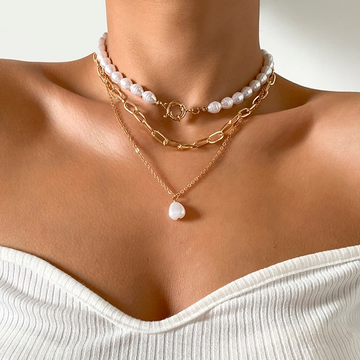 Vintage Pearl Necklace in Multi-Layer Design